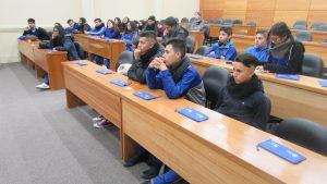 Alumnos del Divina Maestra de Villa Alemana visitan el Instituto de Matemáticas PUCV