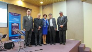 Presentan libro “Cálculo I: Potenciando el Pensamiento Crítico a través de la Matemática” en la PUCV