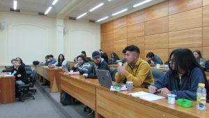 Integrantes de la comunidad IMA PUCV llevan a cabo mesas de trabajo en respuesta al complejo contexto nacional